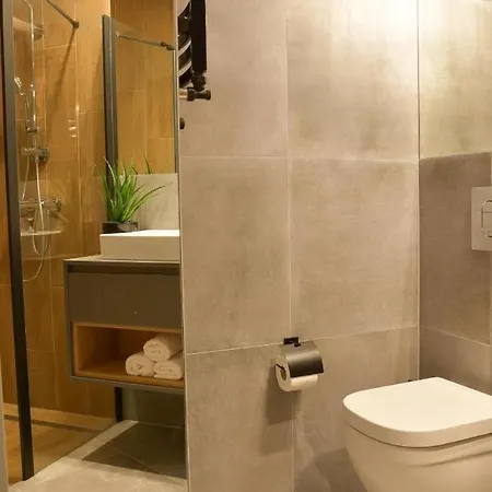 דירה Prywatny Stone Hill Rackiewicz Z Basenem שצ'קלארסקה פוראובה