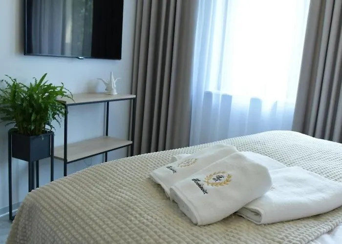 Prywatny Stone Hill Rackiewicz Z Basenem *