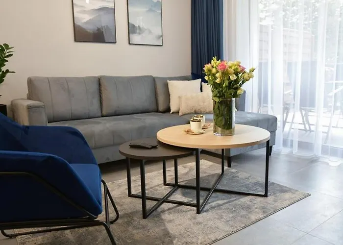 Prywatny Stone Hill Rackiewicz Z Basenem Apartment